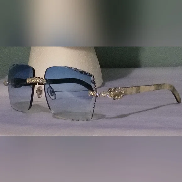 Luxury Moissanite Buffs With Genuine Ox Temples And Diamond Cut Blue Lenses